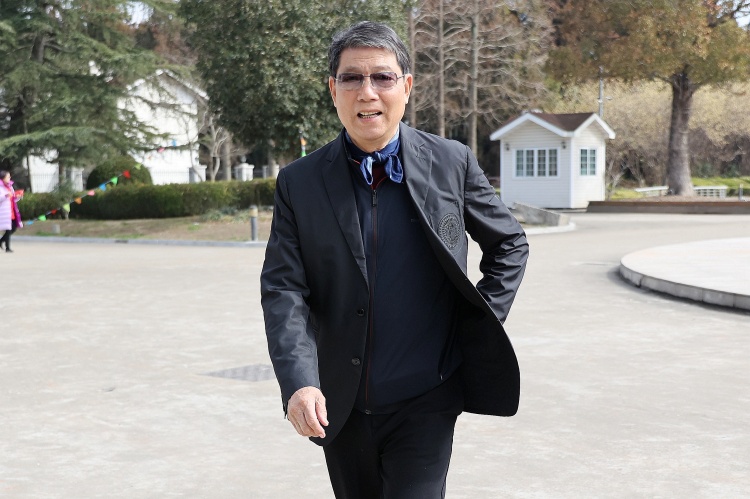 毛剑卿:崇明岛不可能再创辉煌了,现在我们的青训体制不太完善