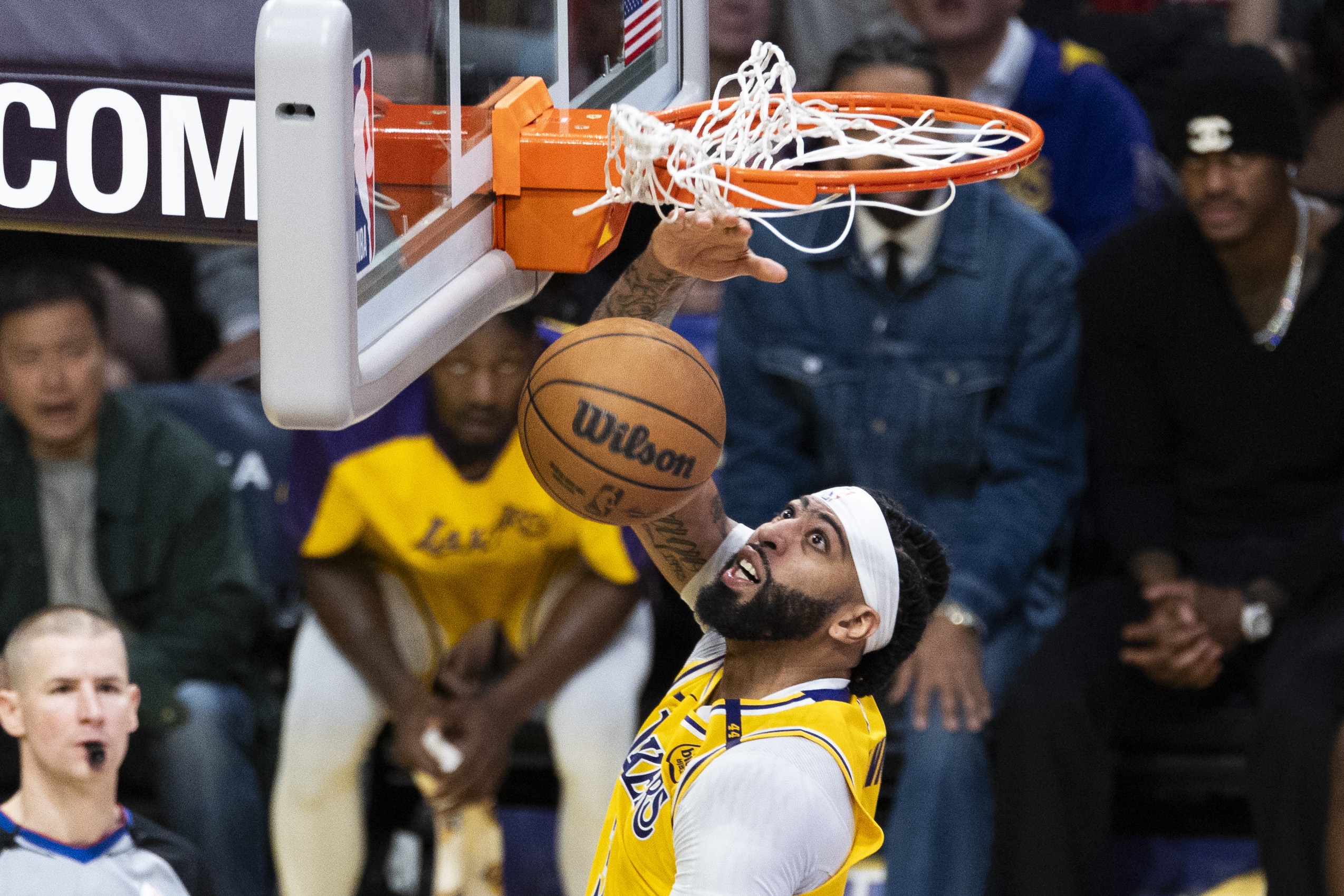 湖记:这是NBA乃至体育史上最重大、最让人震惊的交易吧